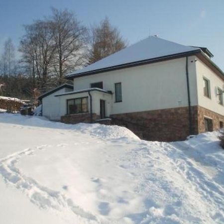 Ein Ferienhaus Mit Terrasse Und Garten Villa Male Svatonovice Exterior foto