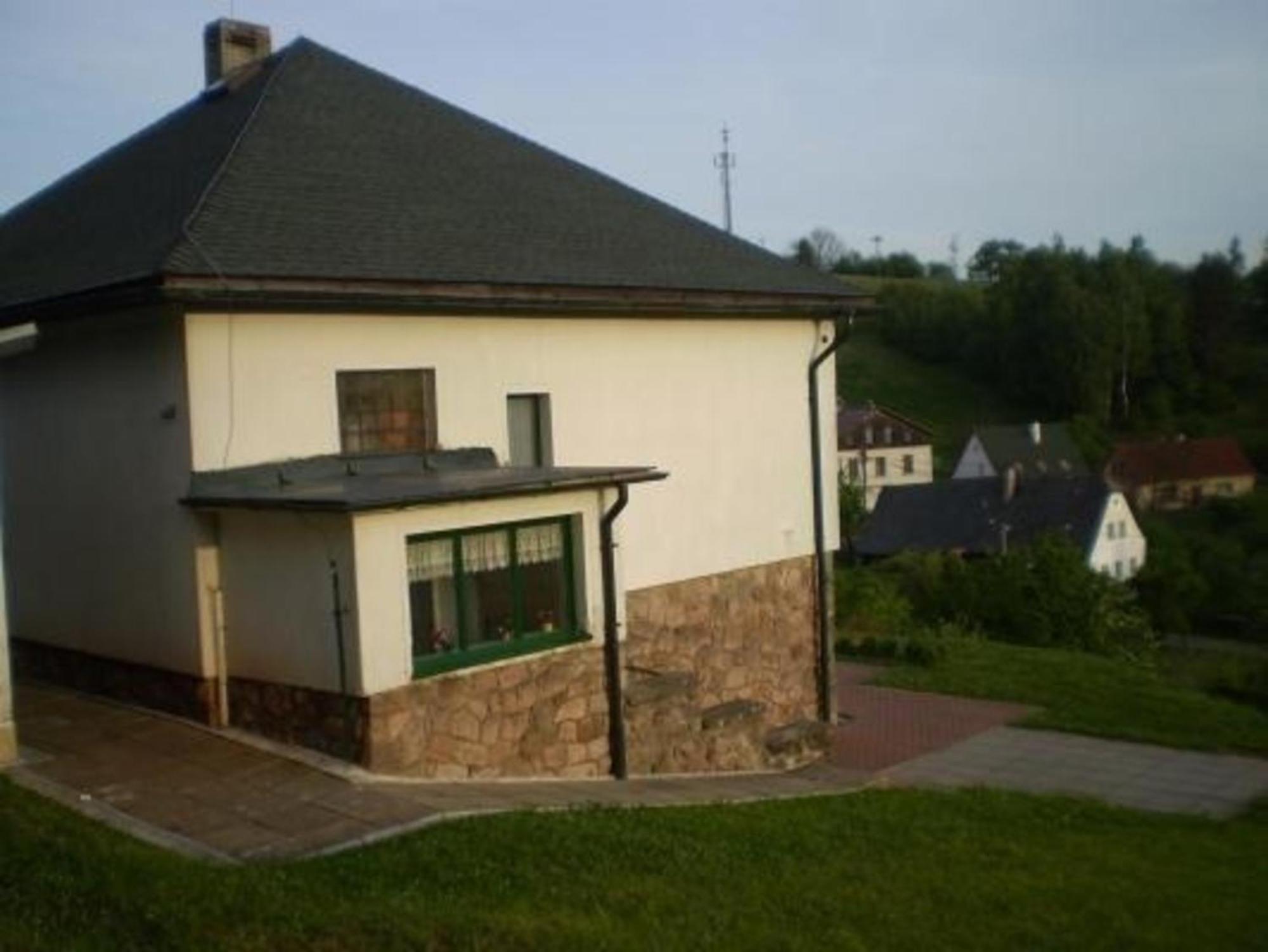 Ein Ferienhaus Mit Terrasse Und Garten Villa Male Svatonovice Exterior foto